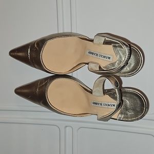 Manolo Blahnik gold slingbacks, 40.5